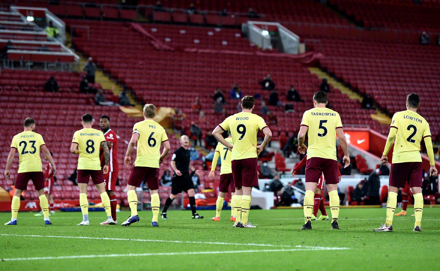 两名球员都 两名球员都